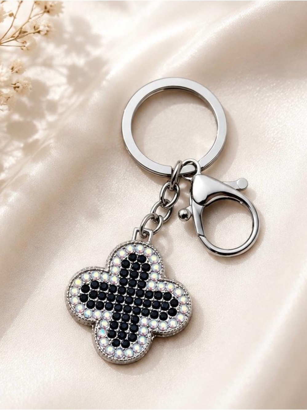 Black and Silver Clover Crystal Keychain